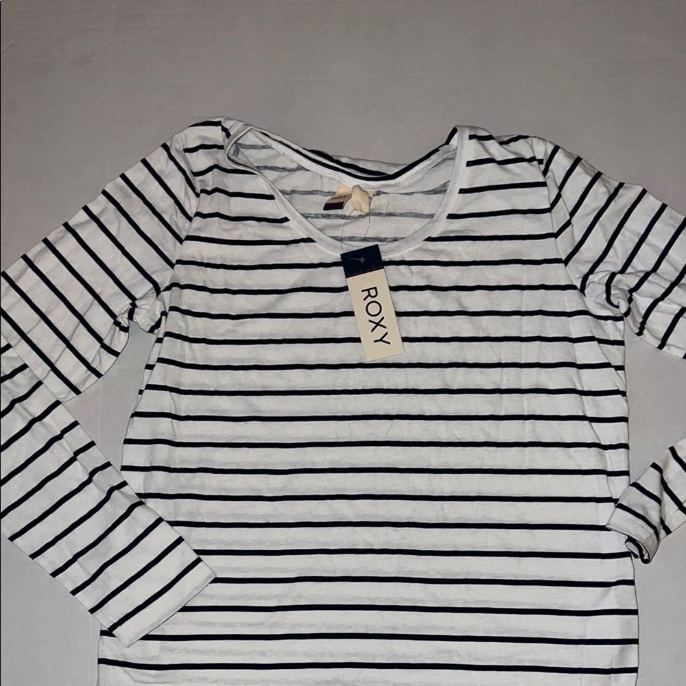 Roxy tee